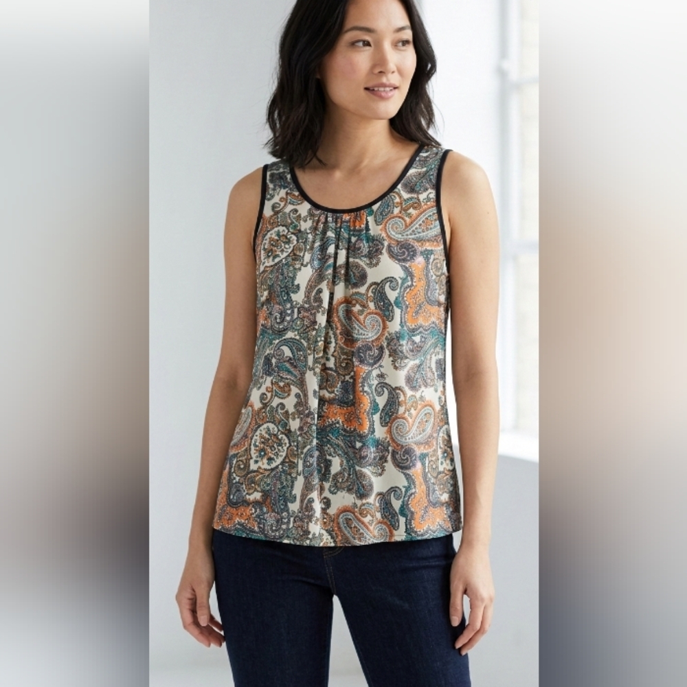 Lavish Multicolored Sleeveless Relaxed Tank Top